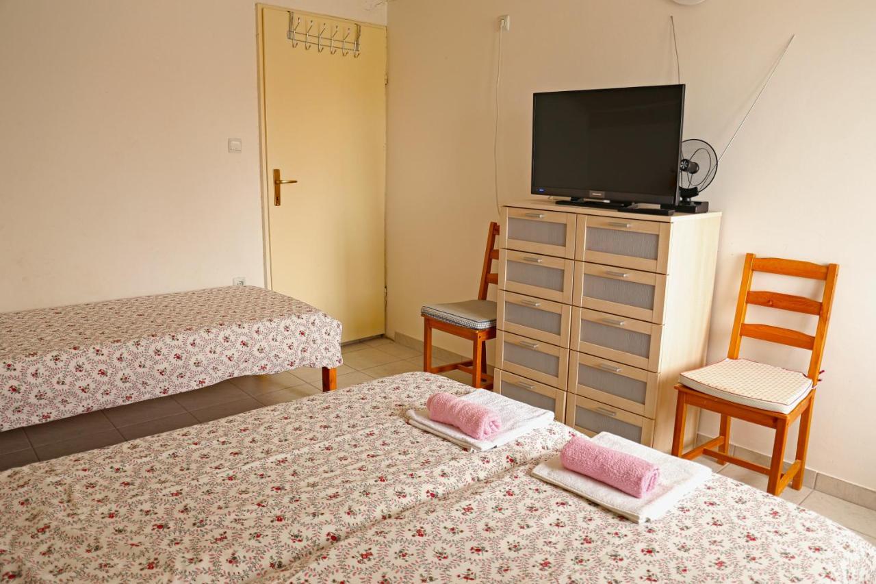 Apartments Mira Gornji Karin Ngoại thất bức ảnh