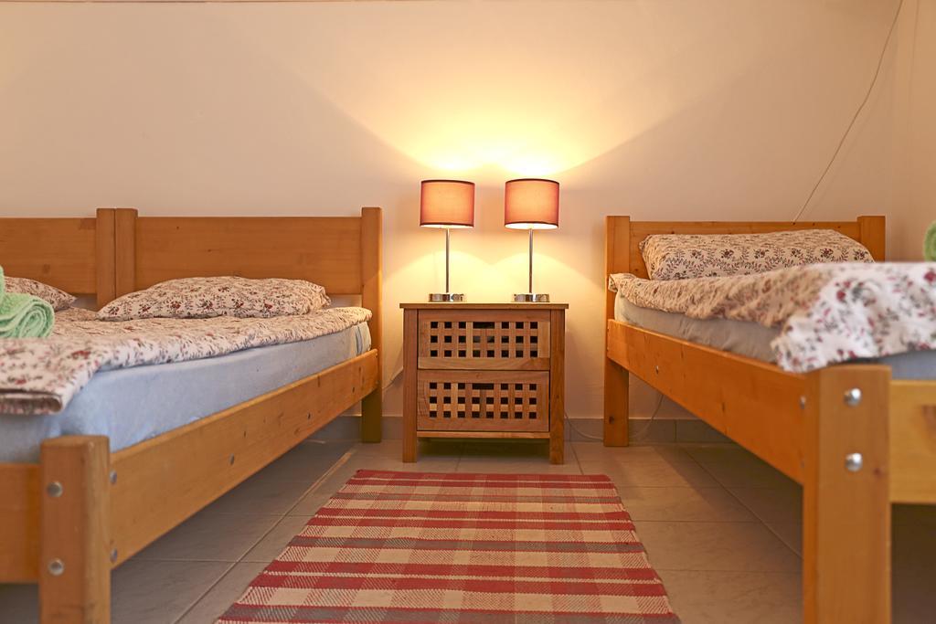 Apartments Mira Gornji Karin Ngoại thất bức ảnh