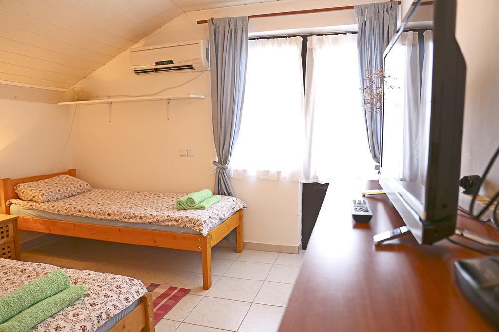 Apartments Mira Gornji Karin Ngoại thất bức ảnh