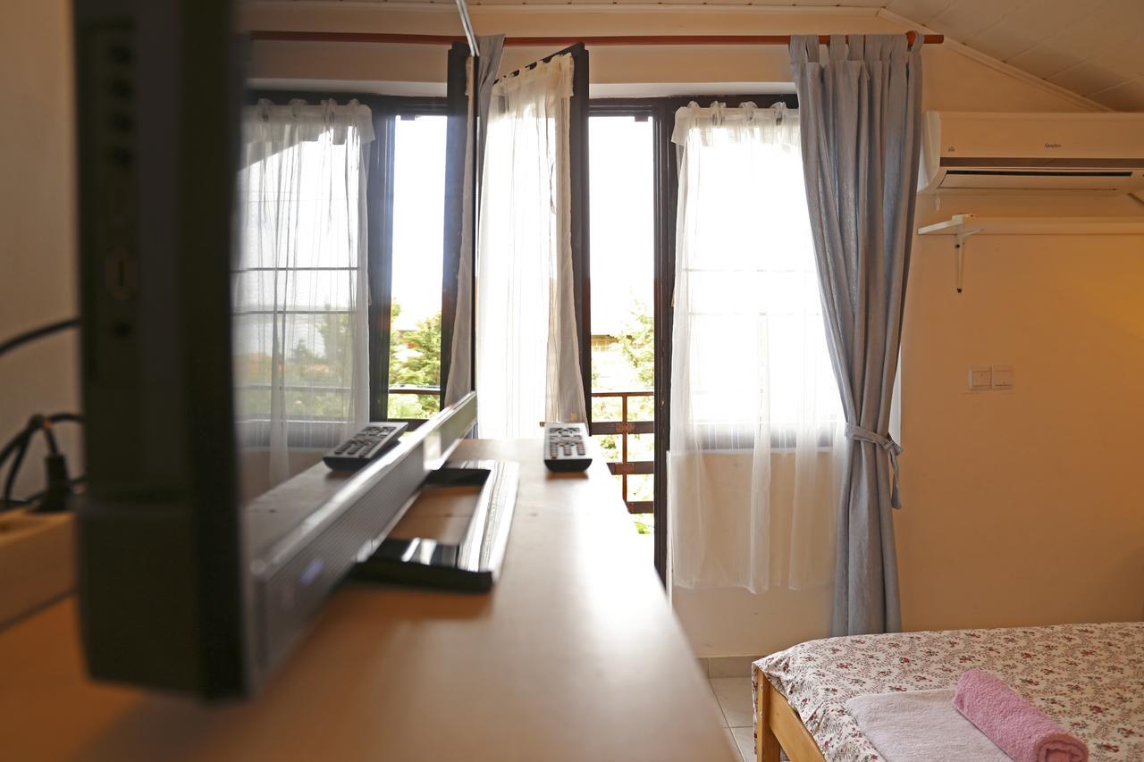 Apartments Mira Gornji Karin Ngoại thất bức ảnh