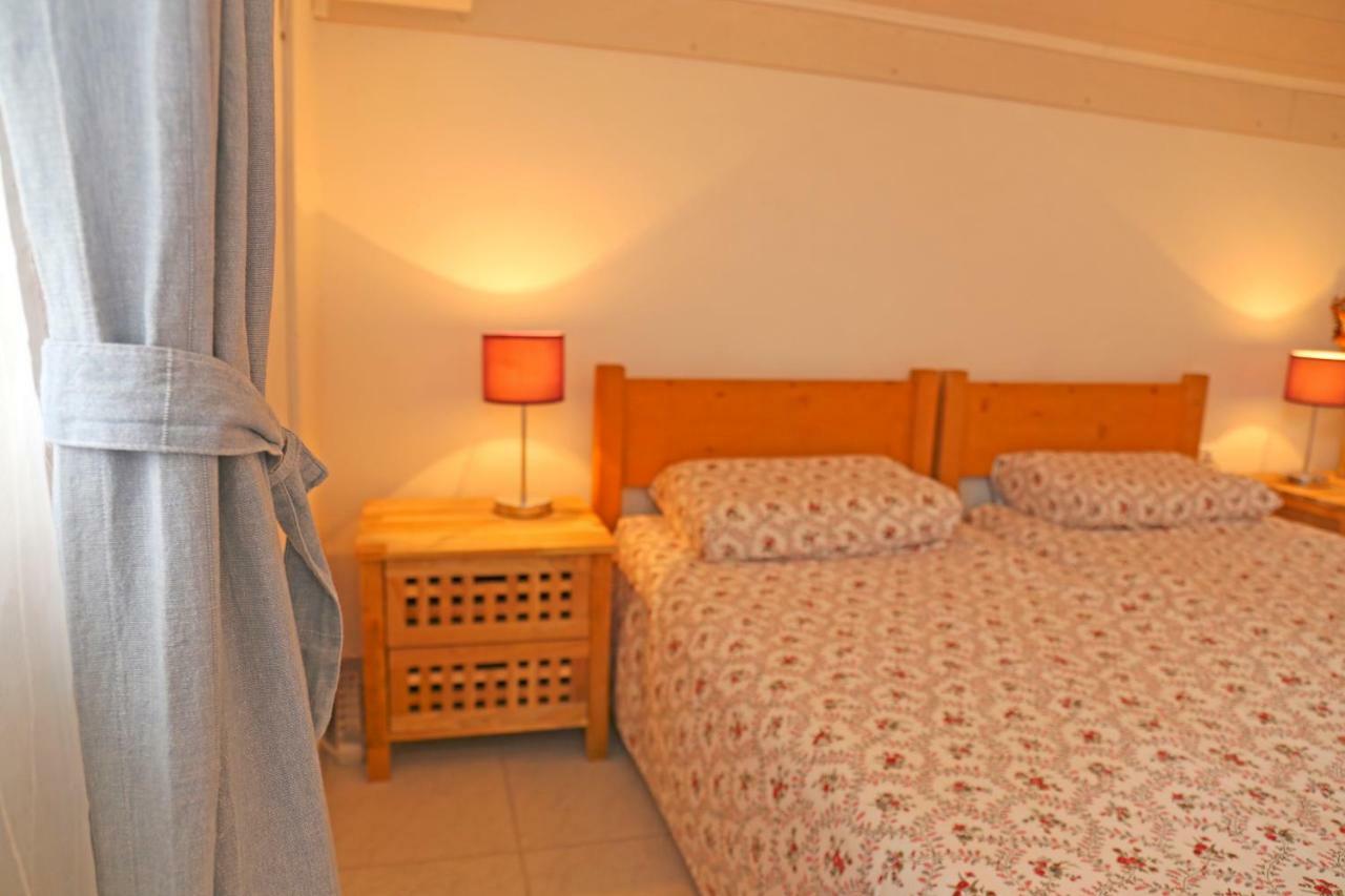 Apartments Mira Gornji Karin Ngoại thất bức ảnh